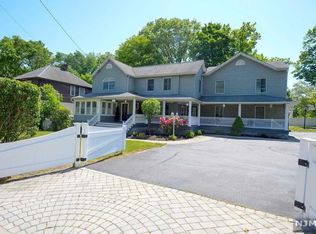 185 Myrtle Ave, Allendale, NJ 07401