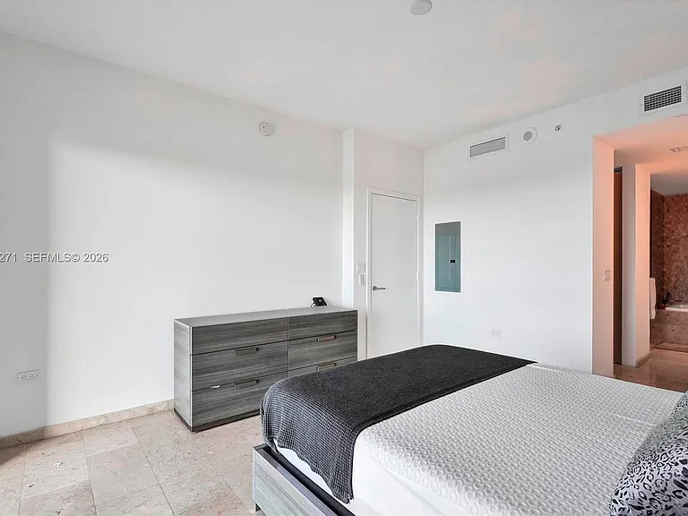 88 SW 7th St #2106 — Photo 22
