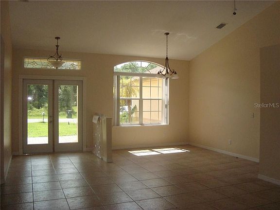4th image of 5665 N Biscayne Dr