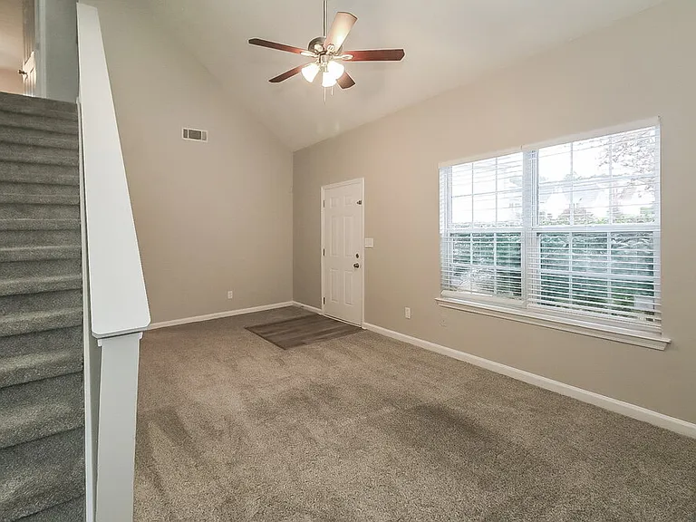 8131 Wynfield Dr — Photo 6