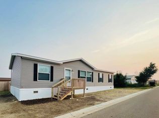 1527 47th St W, Williston, ND 58801