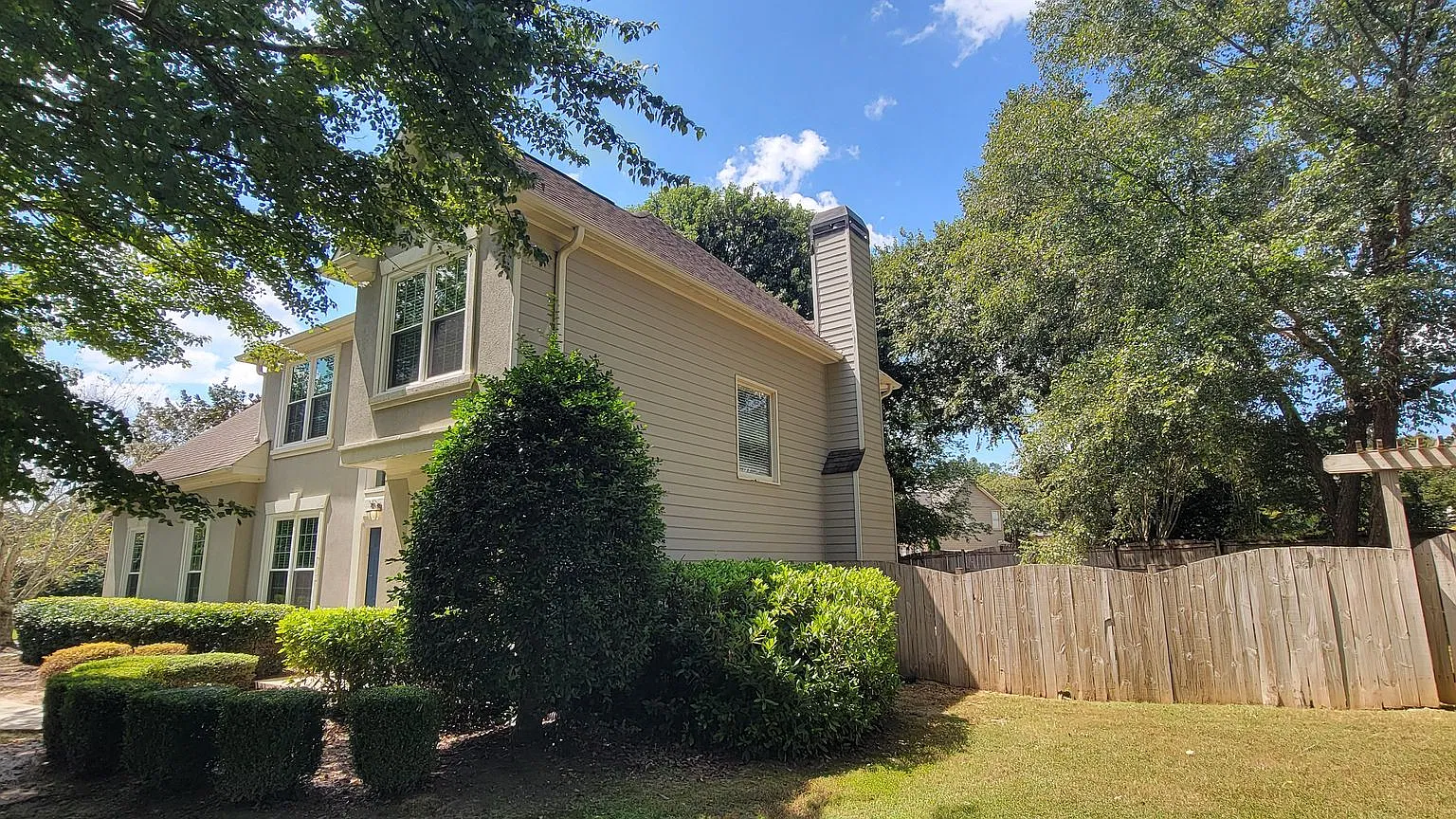 Fantastic Schools! Convenient location! — Photo 4
