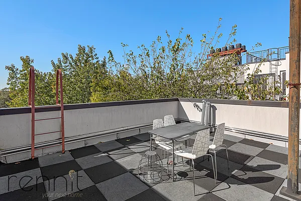 Rented by Rennit Inc. | media 22