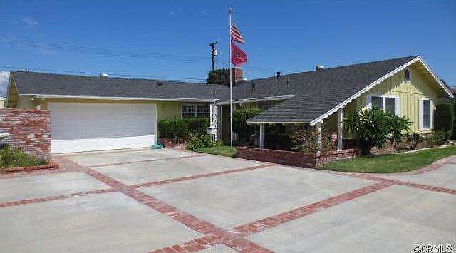 1st image of 1109 W Merced Ave