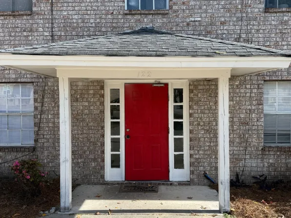 122 Woodhouse Ln #B, Savannah, GA 31406