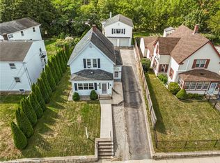 186 High St, Westerly, RI 02891