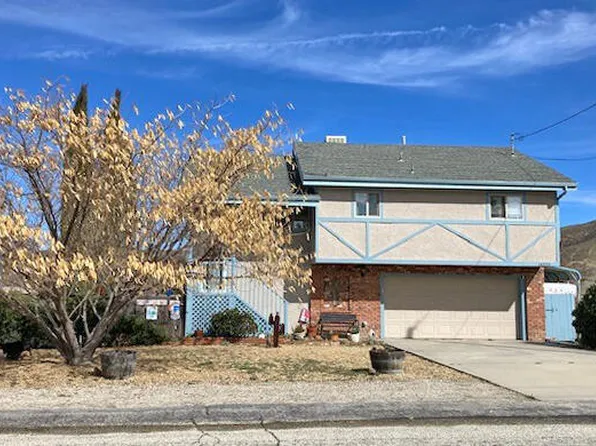 14333 Boxtree Dr, Lake Hughes, CA 93532