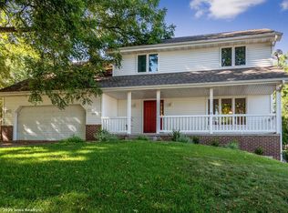 2317 Ridgewood Dr, West Des Moines, IA 50265