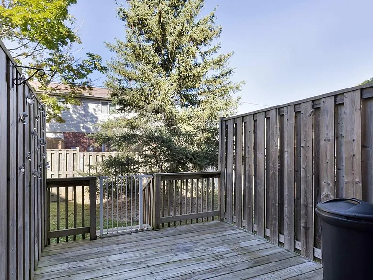 50 Chapman Ct #14 — Photo 11