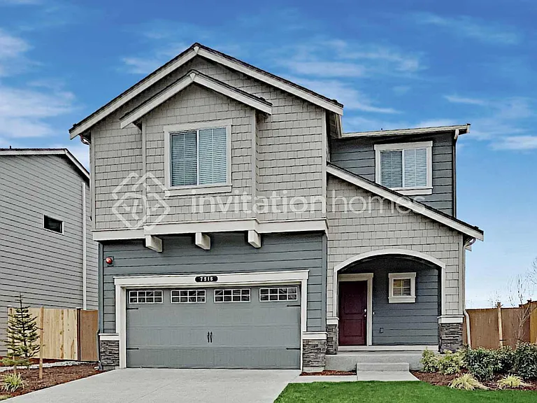 7816 208th Ave E — Photo 1