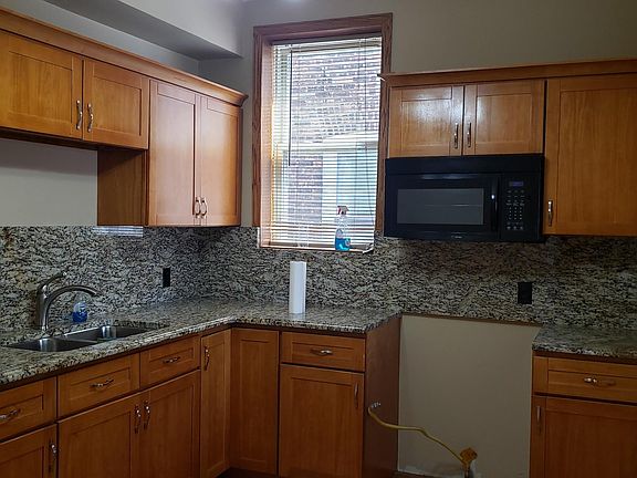 4th image of 1334 S 61st Ct #1