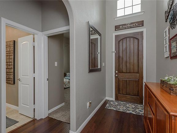 5th image of 2801 Pioneer Dr