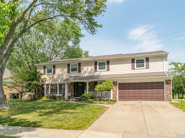 35484 Bennett St, Livonia, MI 48152
