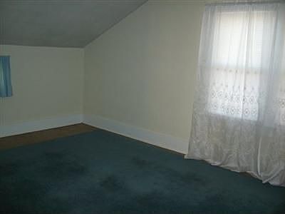 5th image of 145 Bellaire Ave