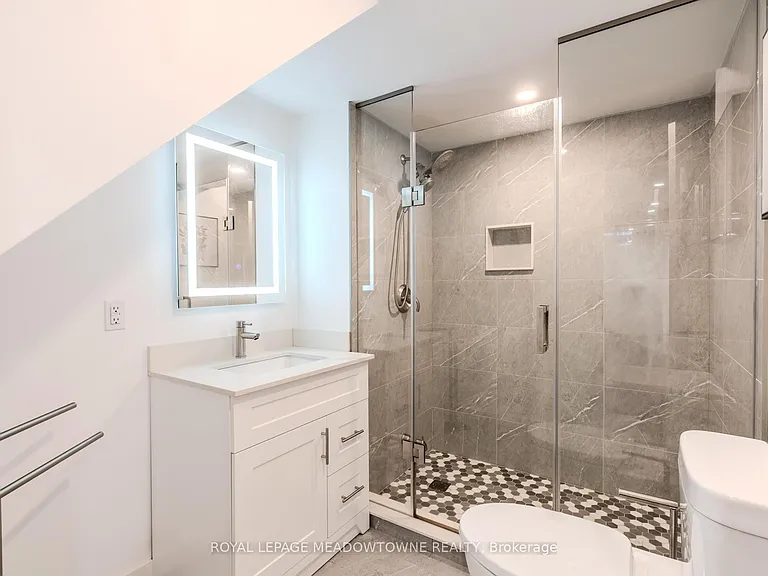 3206 Apricot St — Photo 45