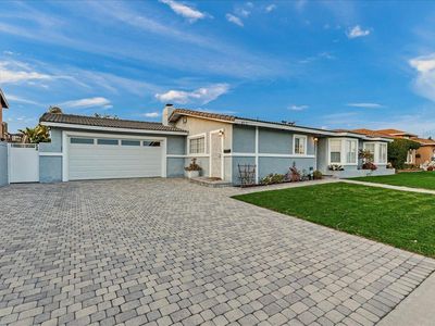 8521 Lamar Dr, Huntington Beach, CA, 92647