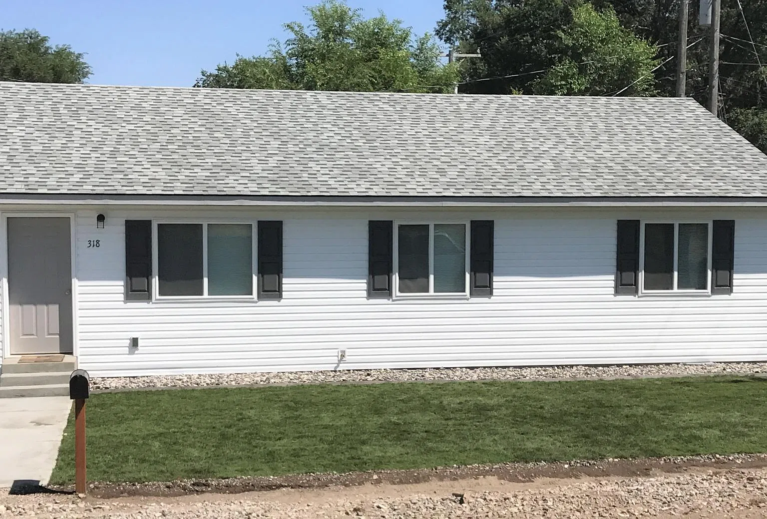3 bed, 1344 sqft, $1,425 — Photo 1