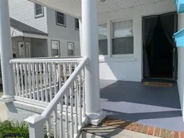 3 bed, 1.0 bath, $7,500 — Photo 3
