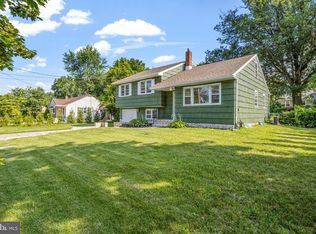 880 Woodlane Rd, Mount Holly, NJ 08060