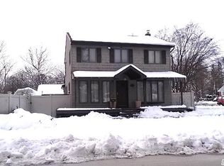 60 Wellington Ave, Deer Park, NY 11729