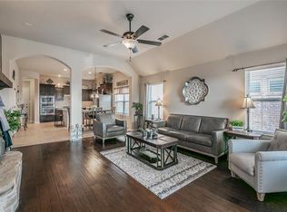 1004 Edgefield Ln, Forney, TX 75126