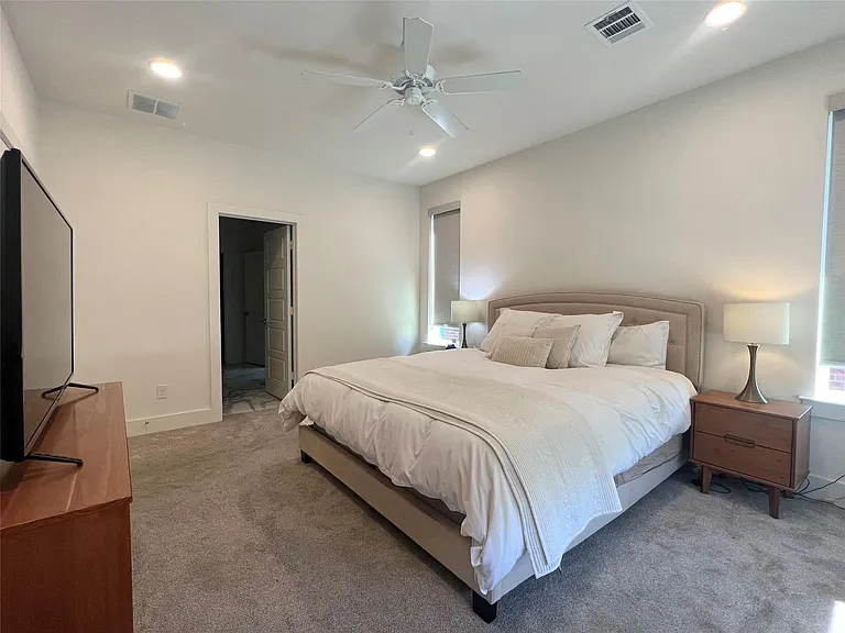2823 Stanley Ave — Photo 14