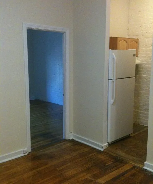 896 Huntington Ave #4