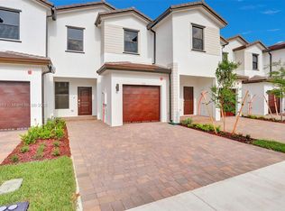 252 SW 159th Ter, Hollywood, FL 33027