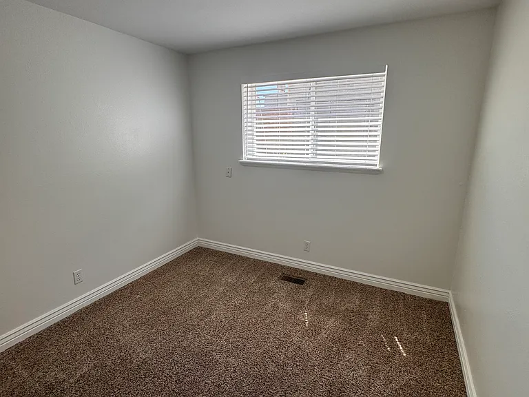 651 N 100 W #G — Photo 16