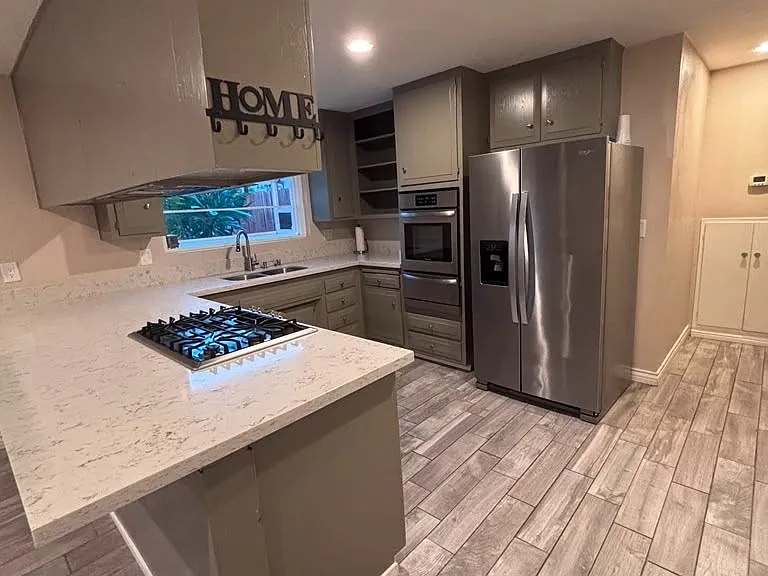 2447 Grove Ave — Photo 13