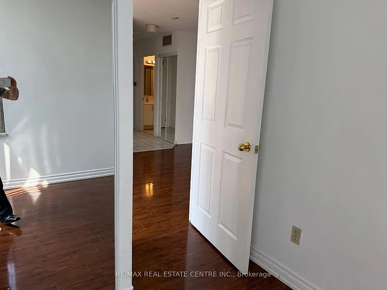 265 Enfield Pl #1403 — Photo 24