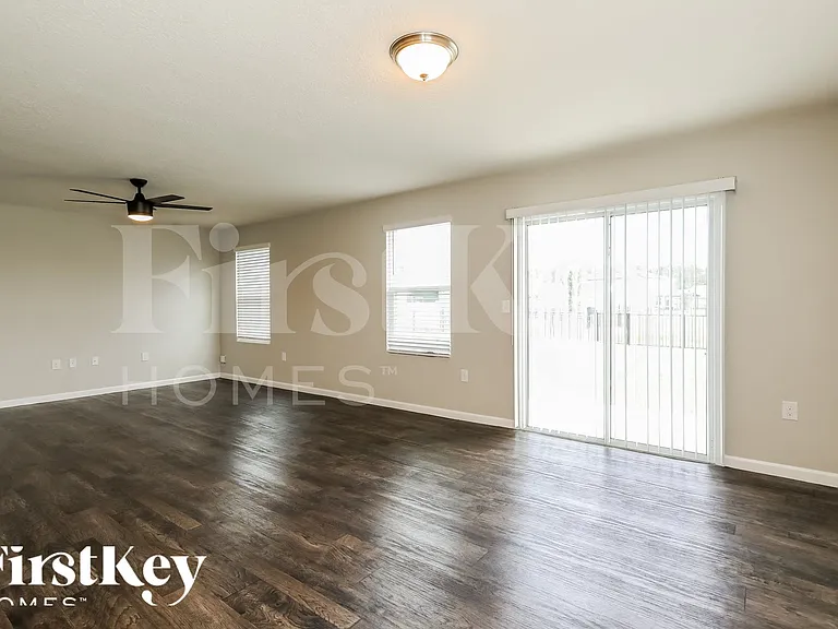 6919 Sandle Dr — Photo 4