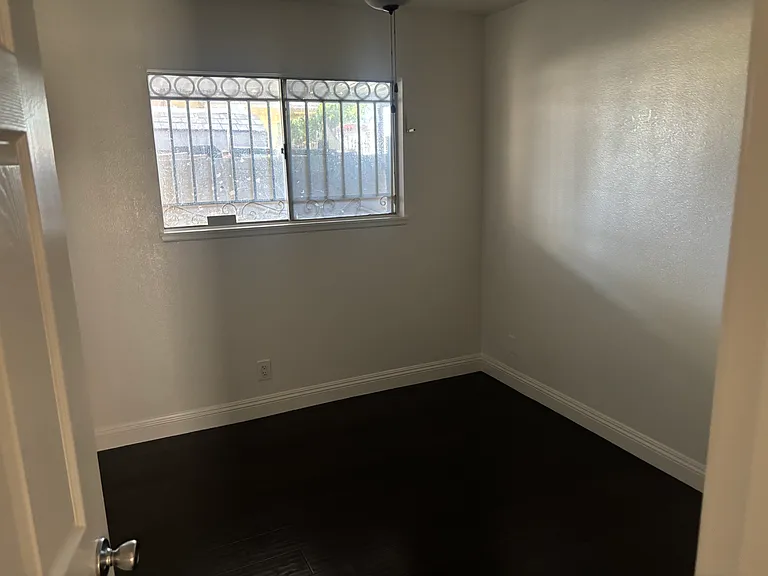 5631 Winchester Ct — Photo 21