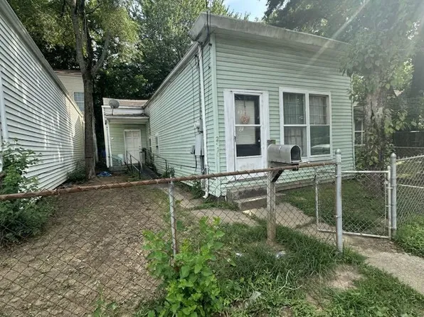 2410 2411 Rowan Crop St, Louisville, KY 40212