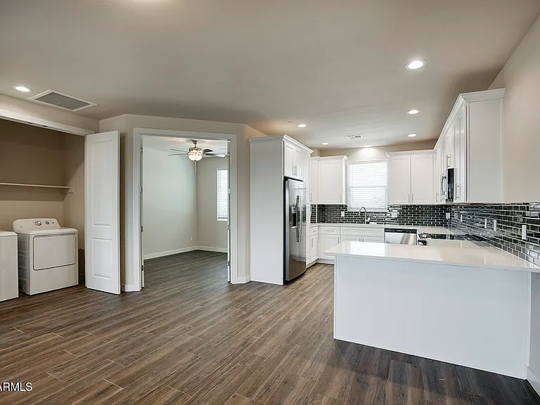 4506 N 10th St #3 — Photo 5