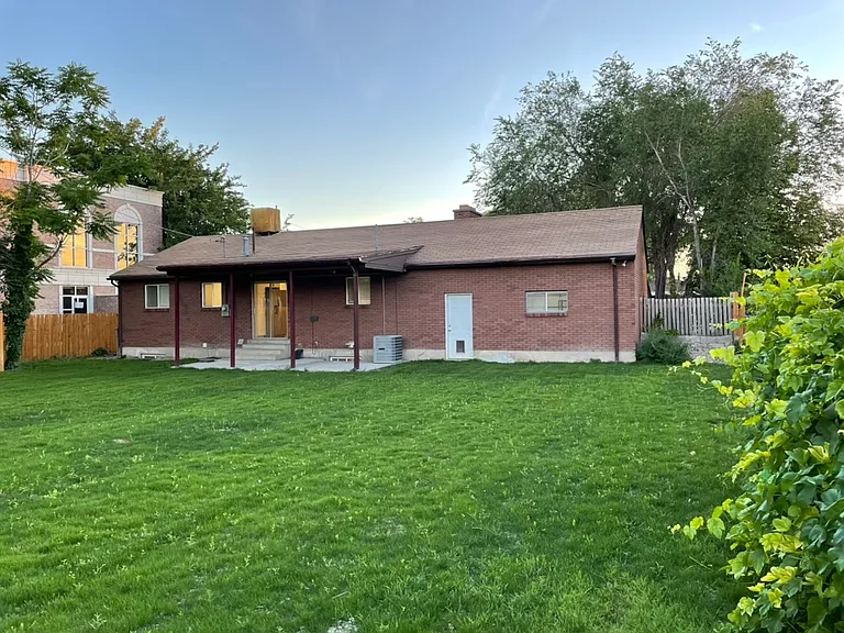3837 S 1030 E — Photo 2