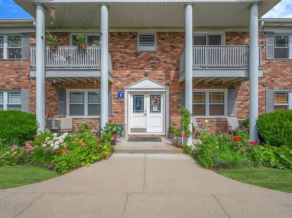 54 Fairharbor Drive #54, Patchogue, NY 11772
