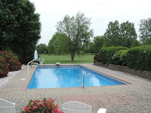 Pool.