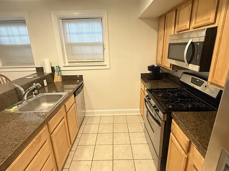 3015 West Ave — Photo 1