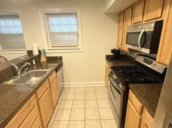 3015 West Ave, Newport News, VA