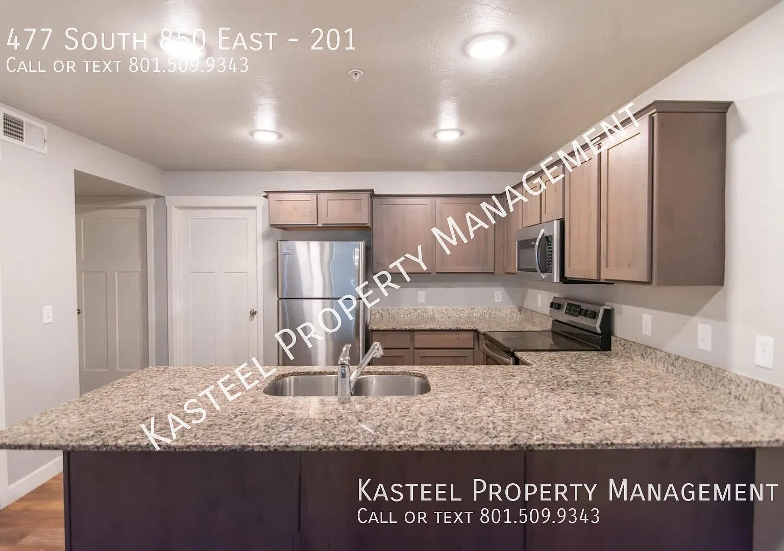 Beautiful Townhome, One Car Garage — Photo 2