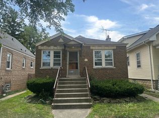 8911 Southview Ave, Brookfield, IL 60513