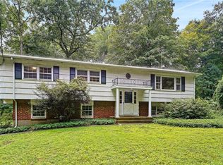109 Horseshoe Hill Rd, Pound Ridge, NY 10576