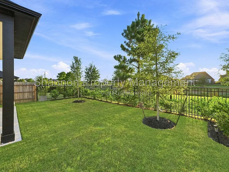 7631 Cattail Shallows Ln — Photo 43