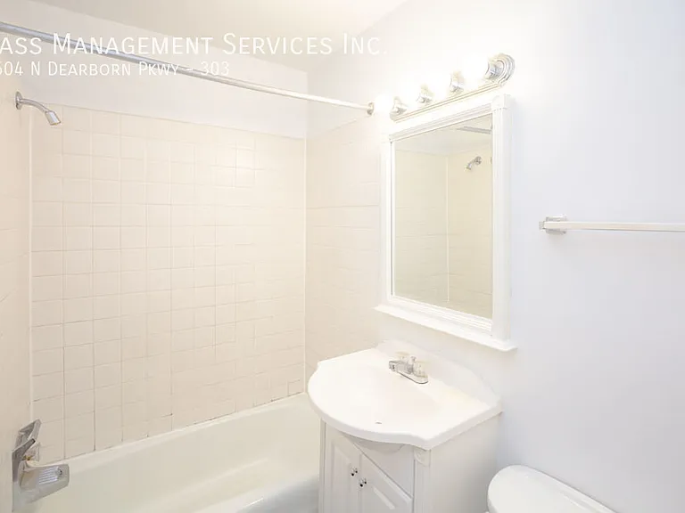 1504 N Dearborn Pkwy, Chicago, IL — Photo 19