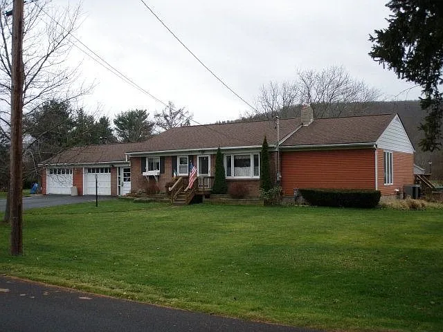 1333 Mountain View Cir photo 1