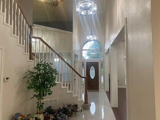 1027 Creek Bnd — Photo 4