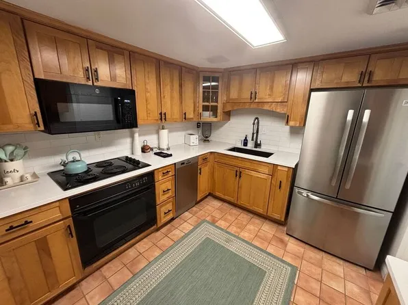 14 Lockwood Dr APT 1C, Charleston, SC 29401