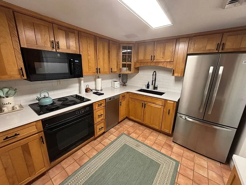 Building Photo - 14 Lockwood Dr #1C