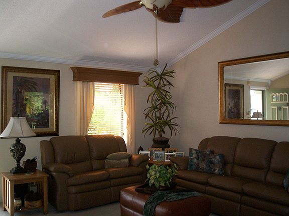 open to kitchen & dining